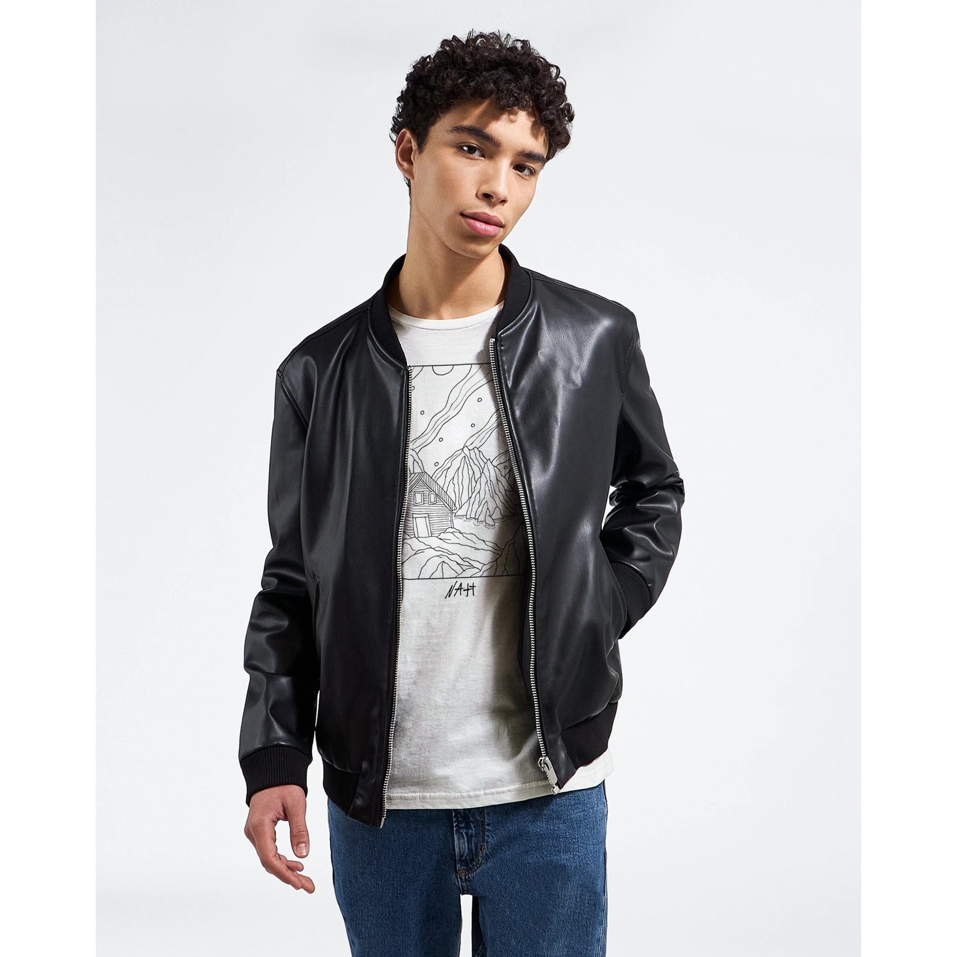 e76ac75e-e76d-4ae7-a25a-57f99edd1cad